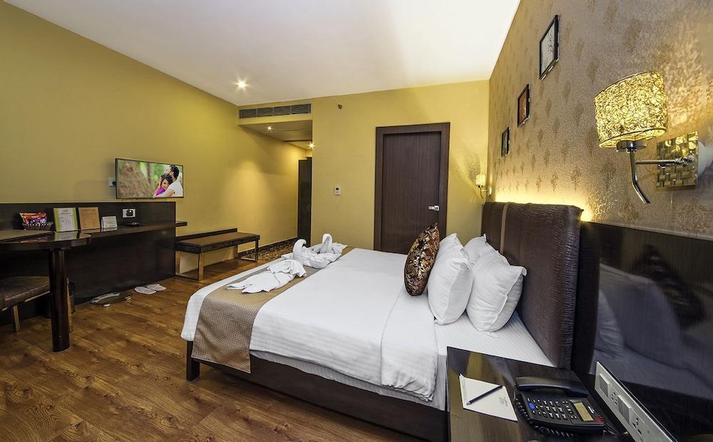 The Fern Residency Kolkata Ξενοδοχείο Εξωτερικό φωτογραφία