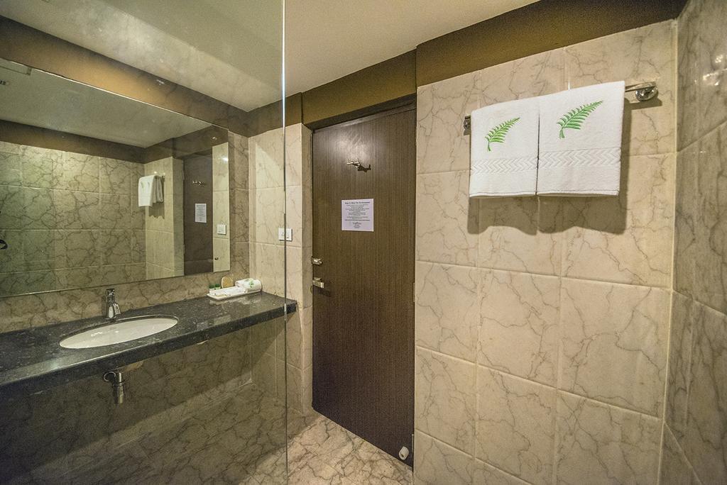 The Fern Residency Kolkata Ξενοδοχείο Εξωτερικό φωτογραφία